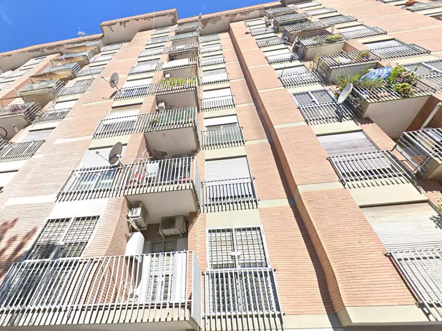 Immagine 4 di Appartamento in vendita  in Via Greve a Roma