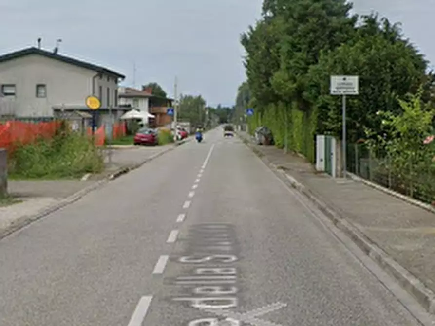 Immagine 11 di Negozio in vendita  in Viale della Stazione a Tarcento