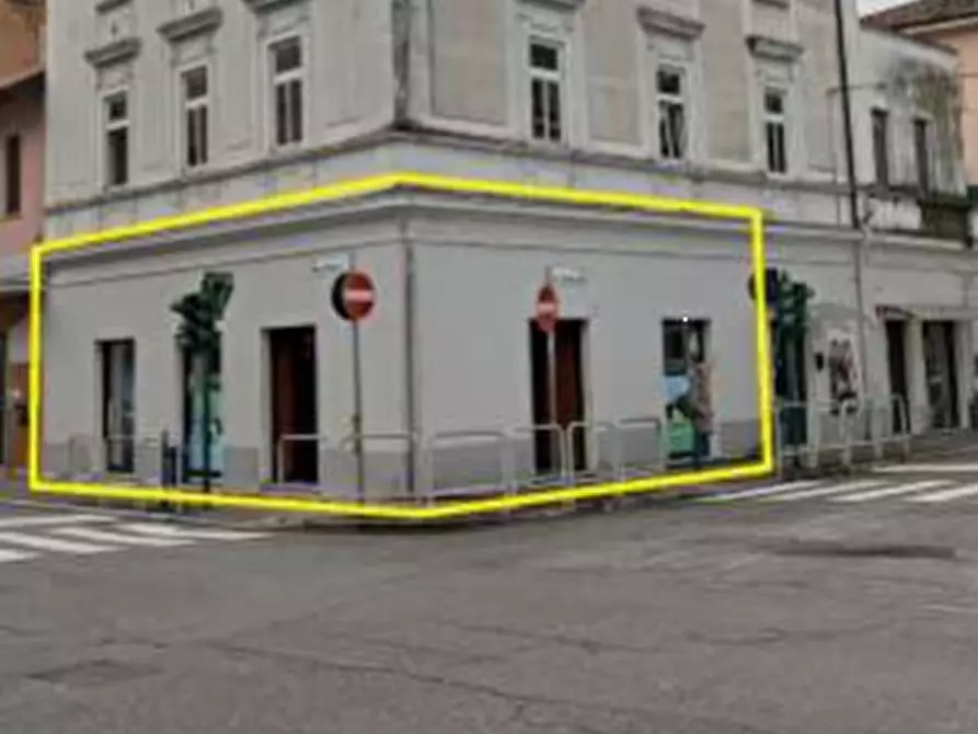 Immagine 2 di Negozio in vendita  in Via Giuseppe Garibaldi  a Monfalcone
