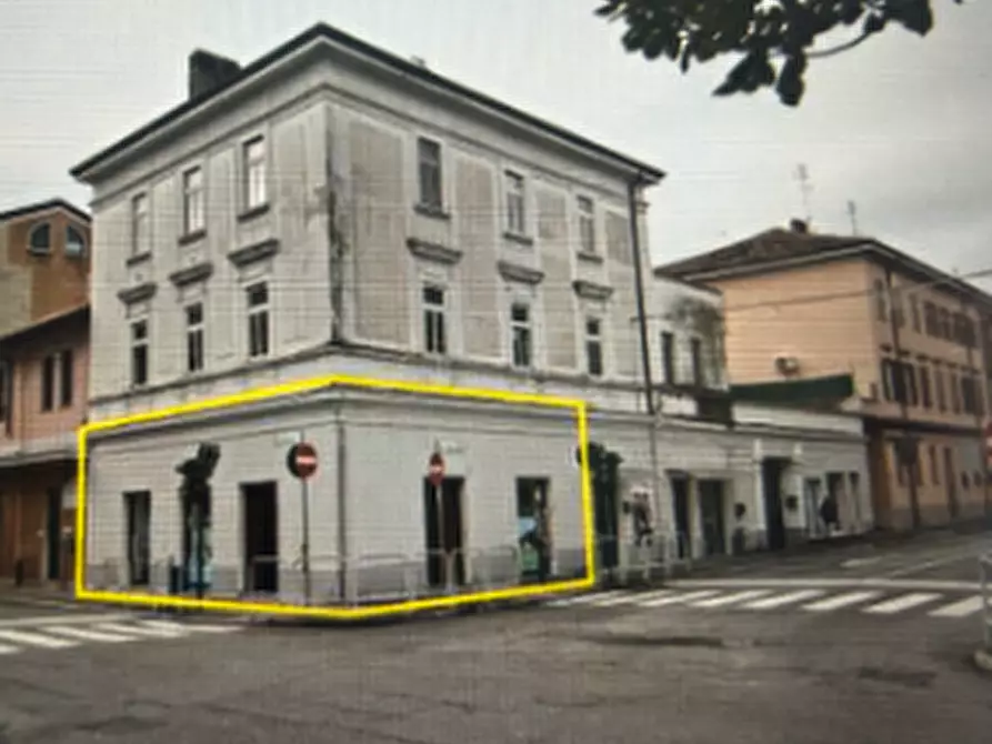 Immagine 3 di Negozio in vendita  in Via Giuseppe Garibaldi  a Monfalcone