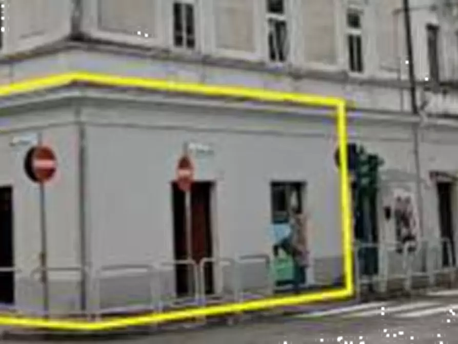Immagine 4 di Negozio in vendita  in Via Giuseppe Garibaldi  a Monfalcone