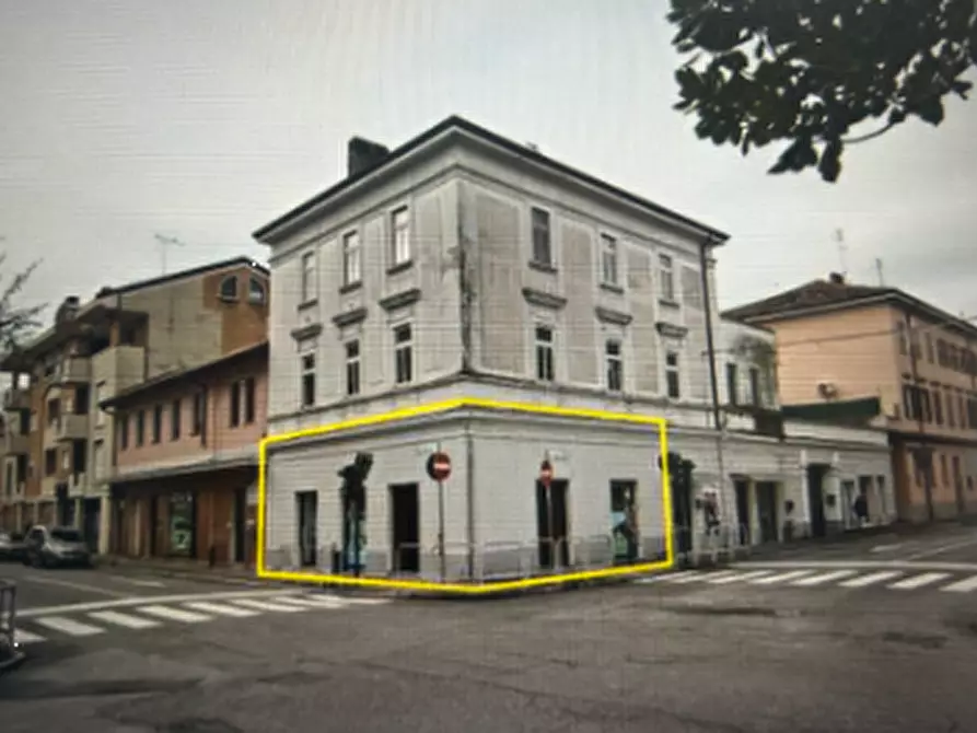 Immagine 17 di Negozio in vendita  in Via Giuseppe Garibaldi  a Monfalcone