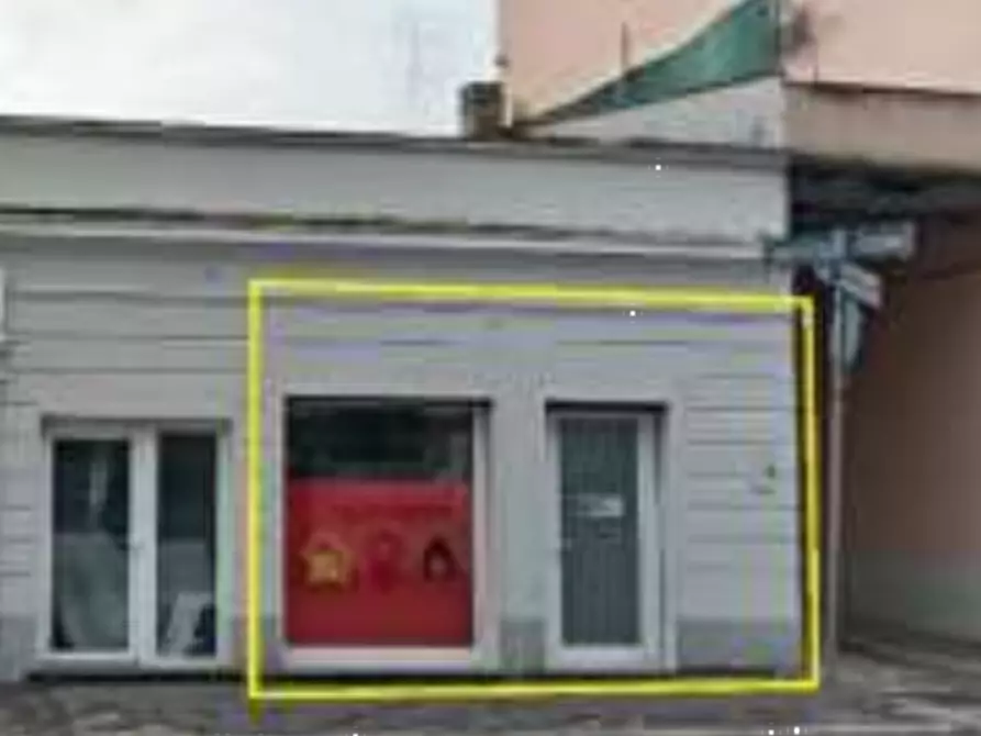 Immagine 5 di Negozio in vendita  in Via Giuseppe Garibaldi  a Monfalcone