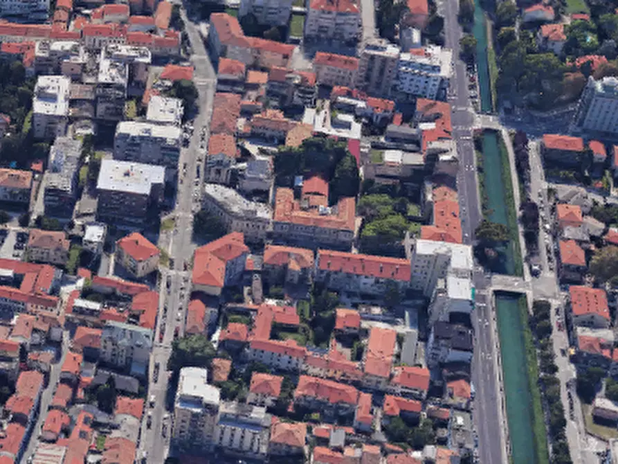 Immagine 15 di Negozio in vendita  in Via Giuseppe Garibaldi  a Monfalcone