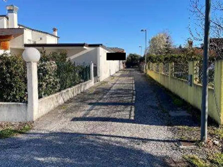 Immagine 4 di Hotel in vendita  in Via Grado  a San Canzian D'isonzo