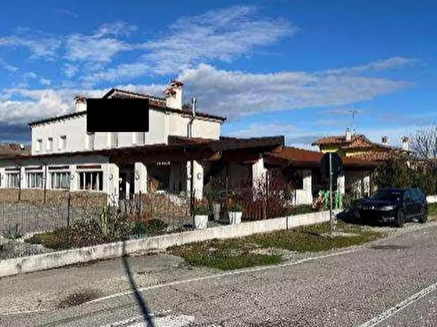 Immagine 10 di Hotel in vendita  in Via Grado  a San Canzian D'isonzo