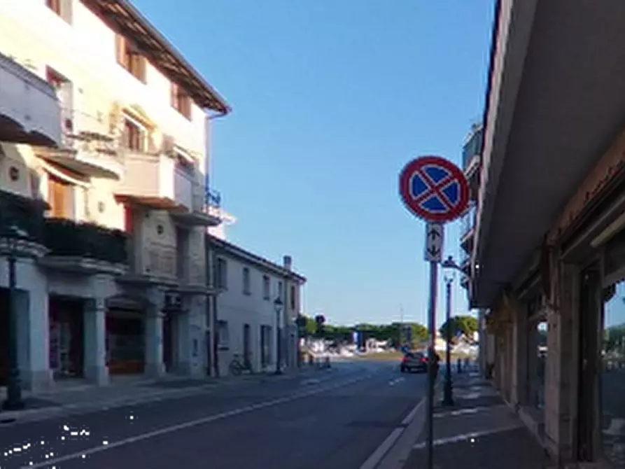 Immagine 7 di Negozio in vendita  in Via Manzoni  a Grado