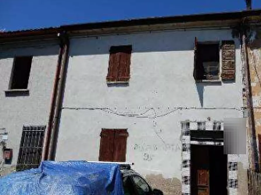 Immagine 2 di Porzione di casa in vendita  in Via Randaccio a Roncoferraro