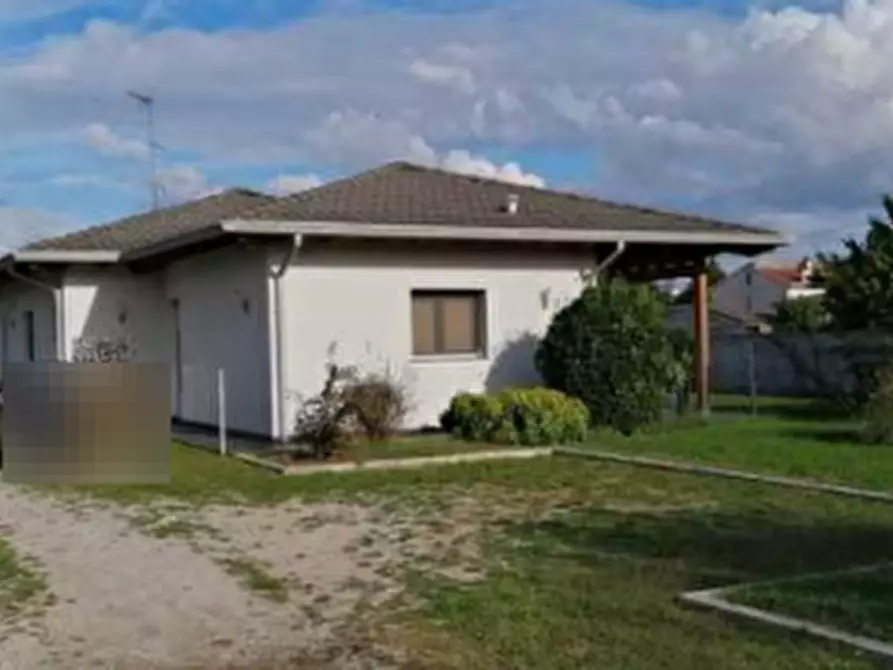 Immagine 1 di Casa indipendente in vendita  in Via de Roje  a Gonars