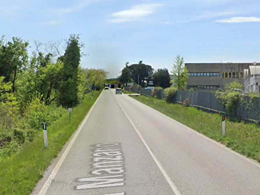 Immagine 9 di Capannone industriale in vendita  in Via Manzano  a Premariacco