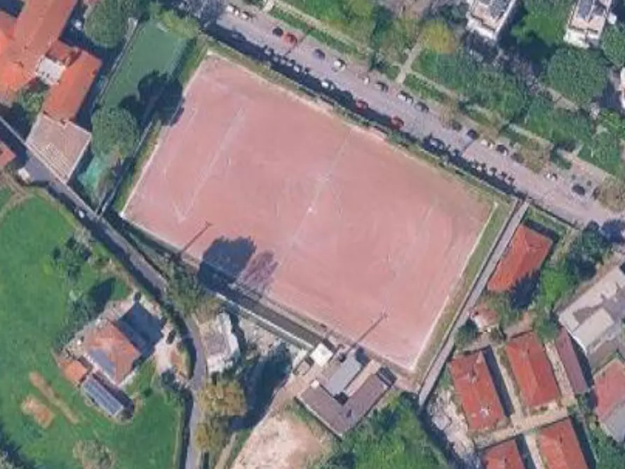 Immagine 10 di Garage in vendita  in Via Pomona a Roma