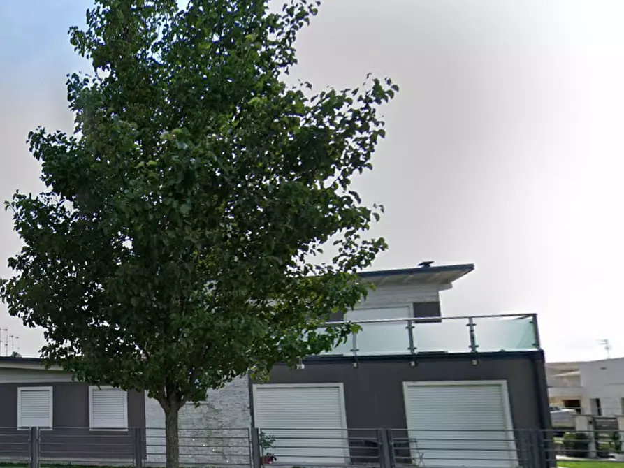 Immagine 4 di Villa in vendita  in Via Sesia a Volta Mantovana