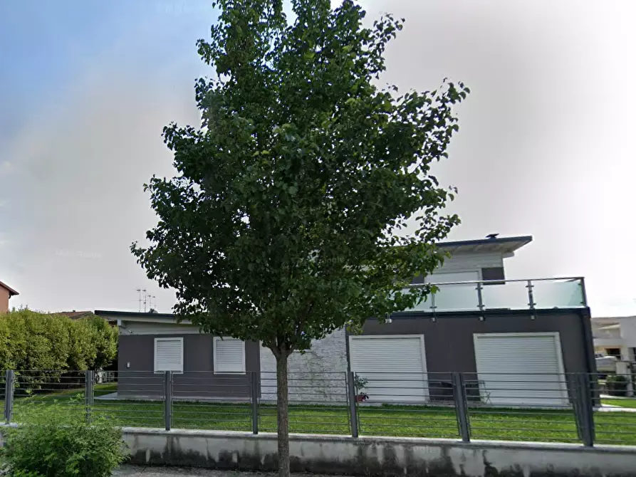Immagine 5 di Villa in vendita  in Via Sesia a Volta Mantovana