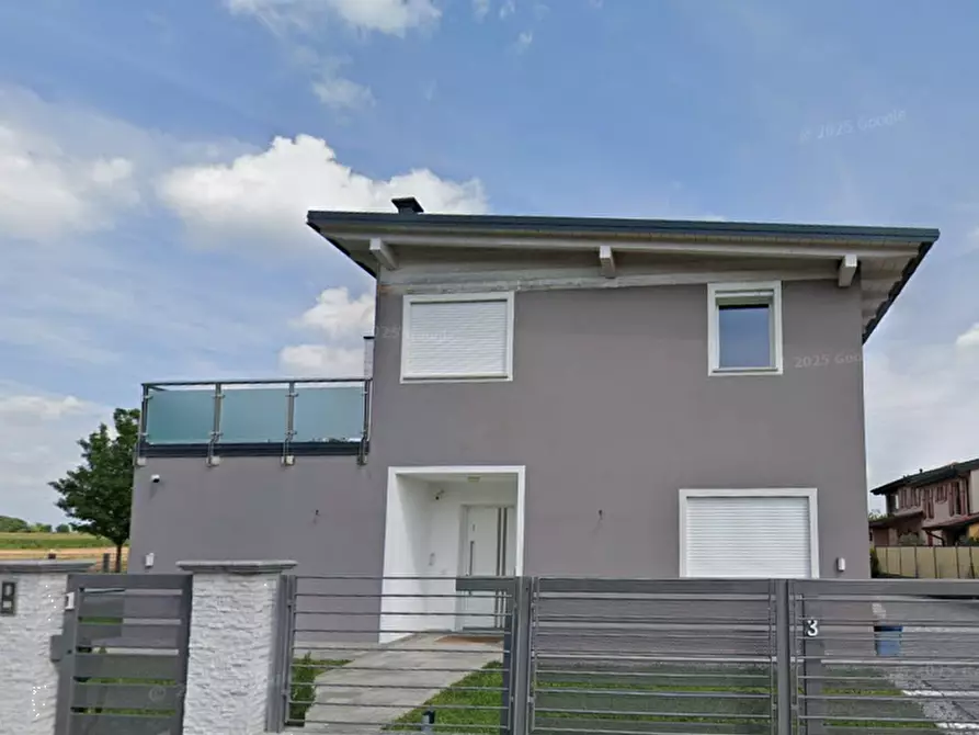 Immagine 8 di Villa in vendita  in Via Sesia a Volta Mantovana