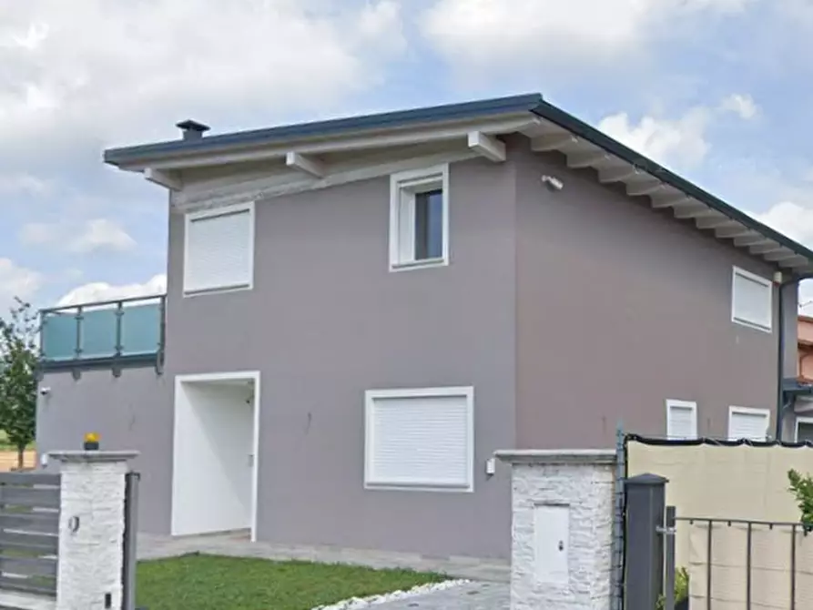 Immagine 9 di Villa in vendita  in Via Sesia a Volta Mantovana