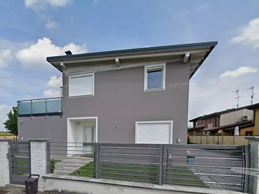 Immagine 18 di Villa in vendita  in Via Sesia a Volta Mantovana