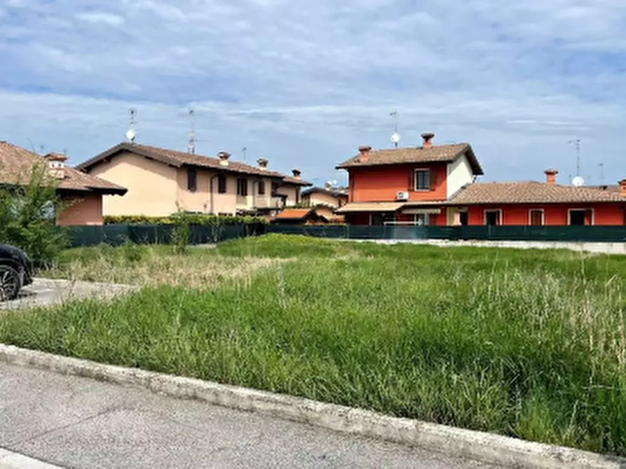 Immagine 3 di Posto auto in vendita  in Via Marie Curie a Casalmoro