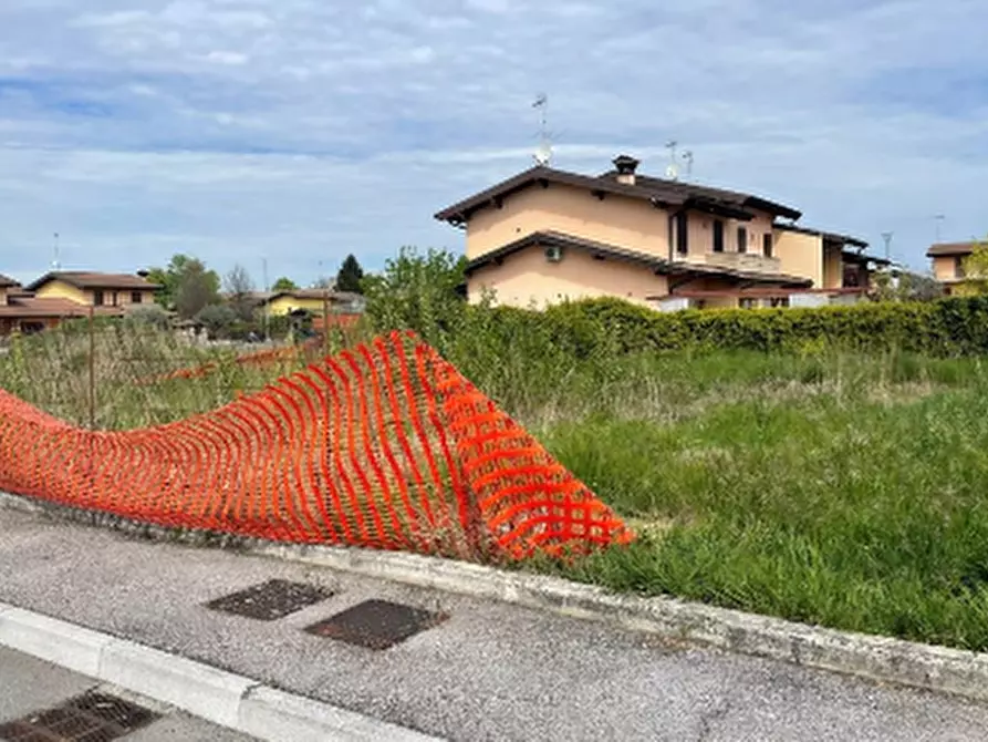 Immagine 4 di Posto auto in vendita  in Via Marie Curie a Casalmoro