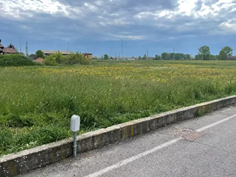 Immagine 5 di Posto auto in vendita  in Via Marie Curie a Casalmoro