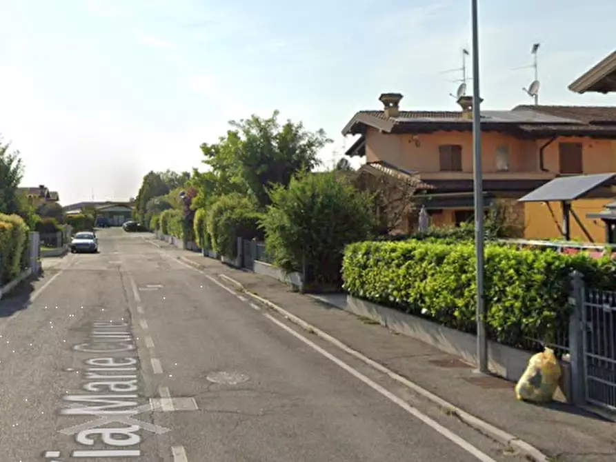 Immagine 8 di Posto auto in vendita  in Via Marie Curie a Casalmoro