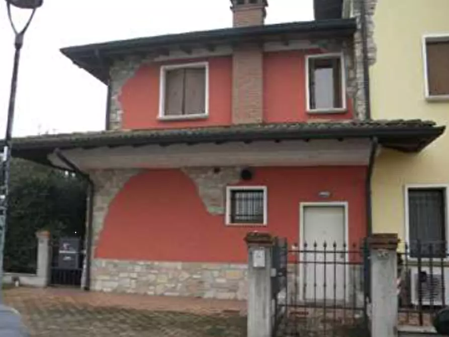 Immagine 11 di Appartamento in vendita  in Via Giuseppe Pacchioni a Marmirolo