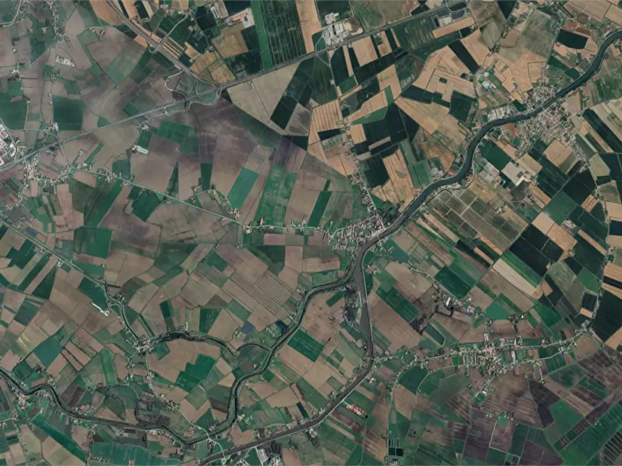 Immagine 9 di Magazzino in vendita  in Via Gorghi a Canda