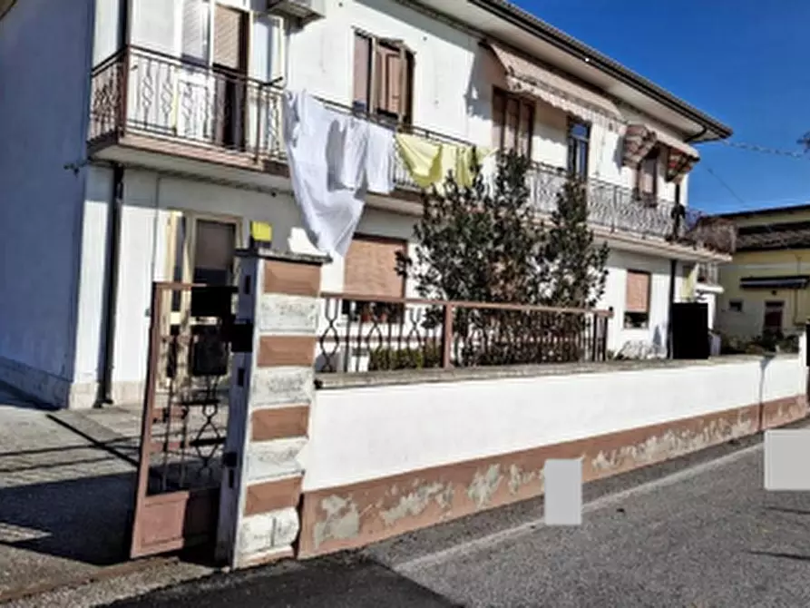 Immagine 2 di Appartamento in vendita  in Via Curiel Eugenio a Porto Tolle