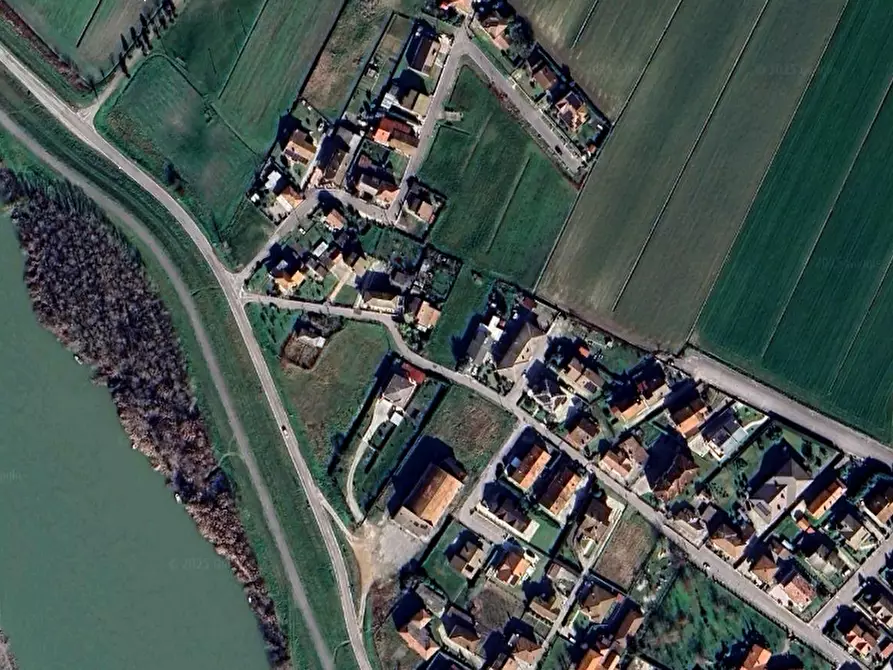 Immagine 10 di Appartamento in vendita  in Via Curiel Eugenio a Porto Tolle