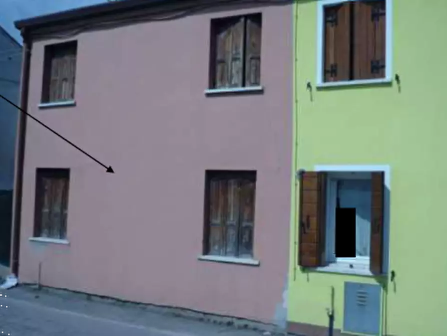 Immagine 3 di Porzione di casa in vendita  in Via Marchefave a Lendinara