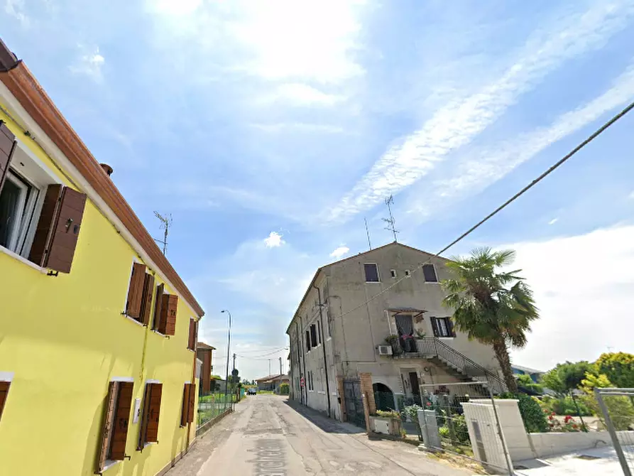 Immagine 9 di Porzione di casa in vendita  in Via Marchefave a Lendinara