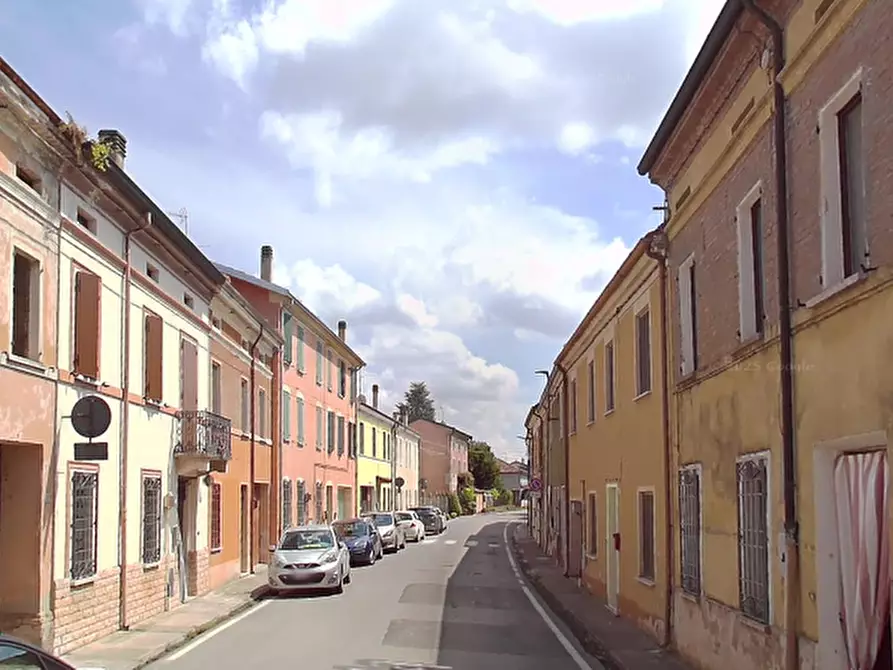 Immagine 4 di Stabile in vendita  in Via Fossola a Viadana