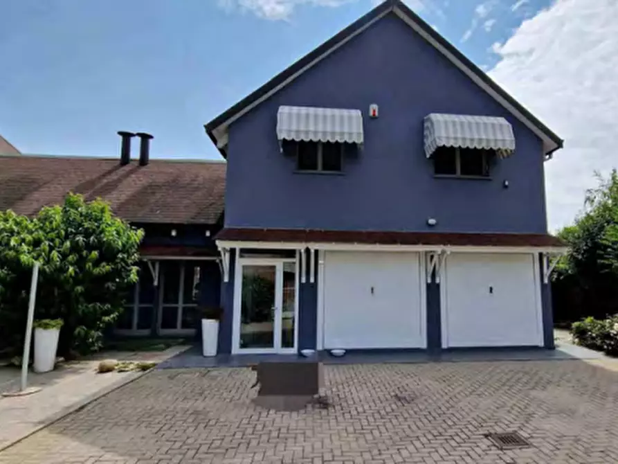 Immagine 2 di Casa bifamiliare in vendita  in Via della Repubblica a Motteggiana