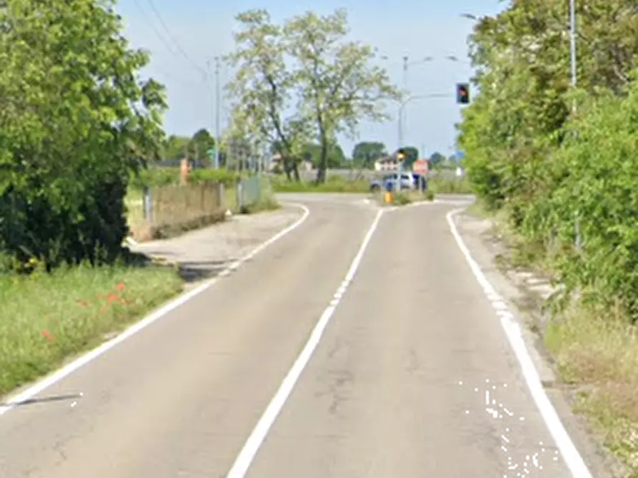 Immagine 8 di Negozio in vendita  in via Delle Grazie a Castelfranco Emilia