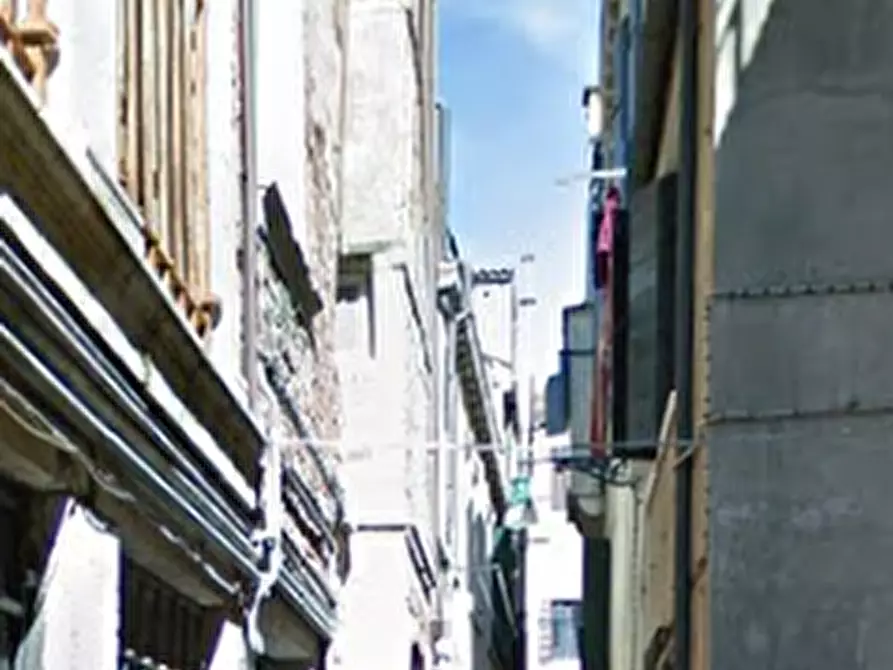 Immagine 7 di Appartamento in vendita  in Calle del Squero a Venezia