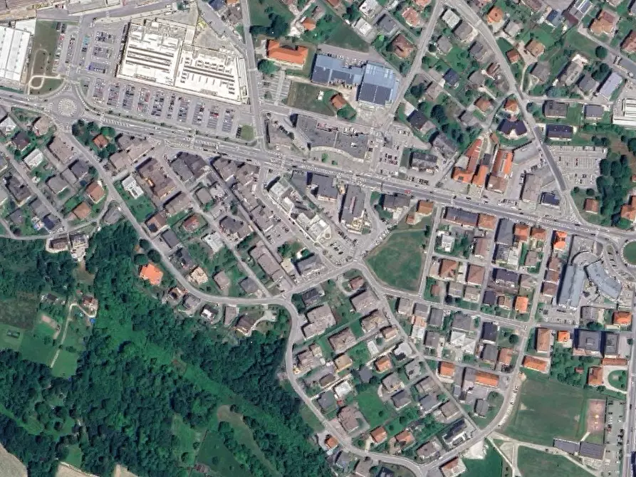 Immagine 14 di Negozio in vendita  in Viale Dolomiti a Ponte Nelle Alpi