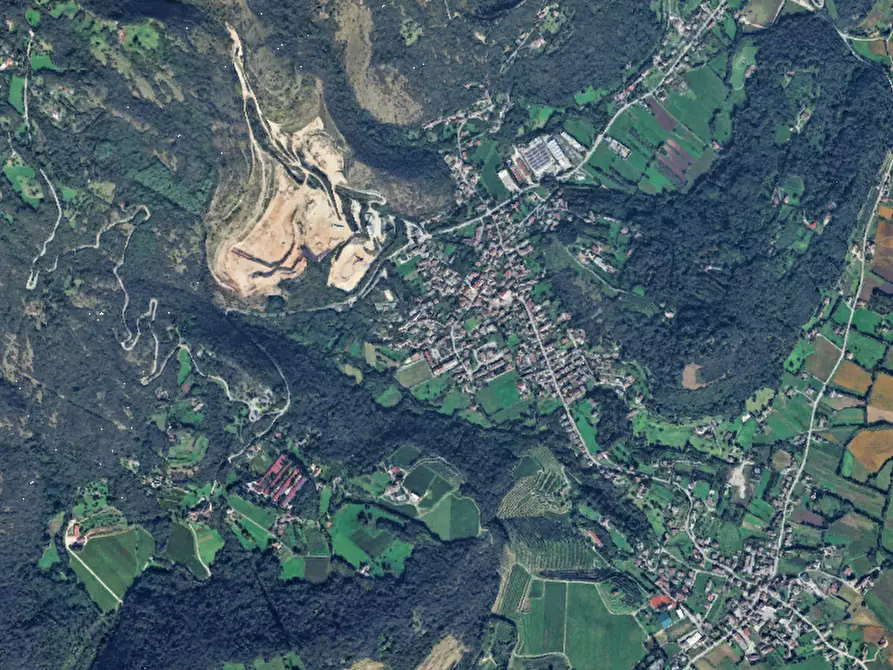 terreno edificabile in vendita a Caneva in zona Sarone