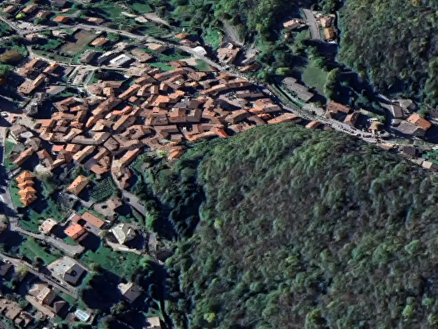 Immagine 14 di Appartamento in vendita  in Via Carlo Porta  a Ballabio