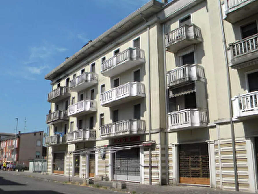 Immagine 5 di Appartamento in vendita  in Via indipendenza a Viadana