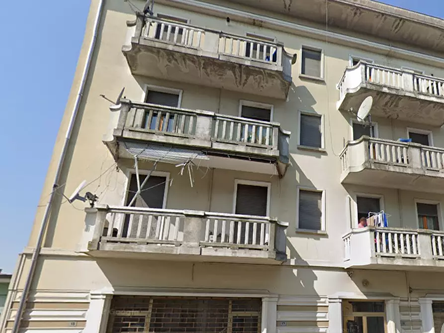 Immagine 7 di Appartamento in vendita  in Via indipendenza a Viadana