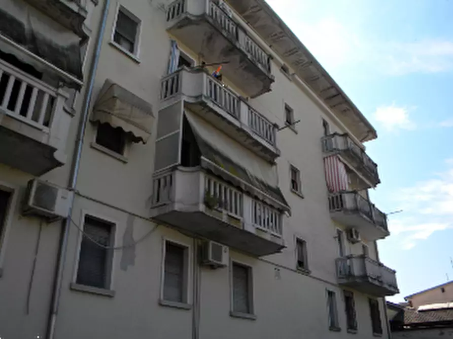 Immagine 13 di Appartamento in vendita  in Via indipendenza a Viadana