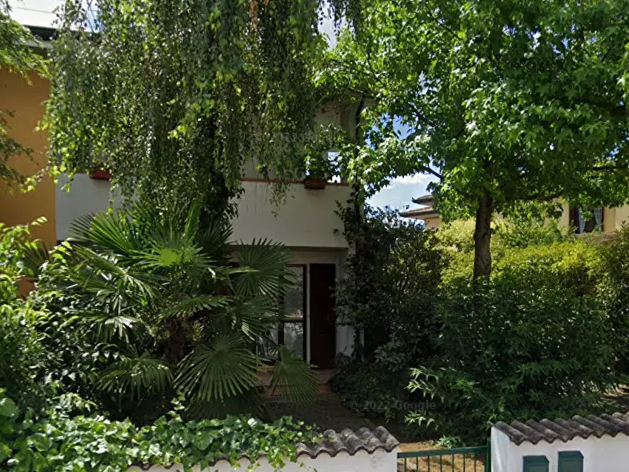 Immagine 1 di Villa in vendita  in Via Amedeo Modigliani a Curtatone