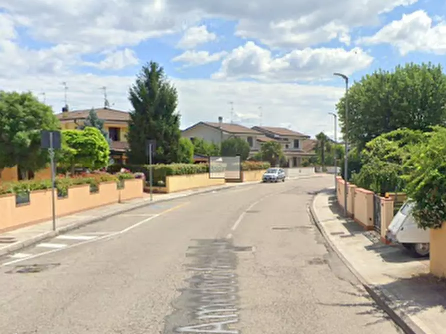 Immagine 13 di Villa in vendita  in Via Amedeo Modigliani a Curtatone