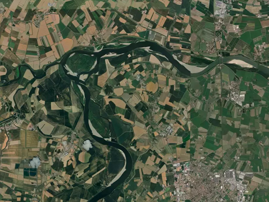 Immagine 9 di Terreno agricolo in vendita  in Fraz. Tabellano a Suzzara