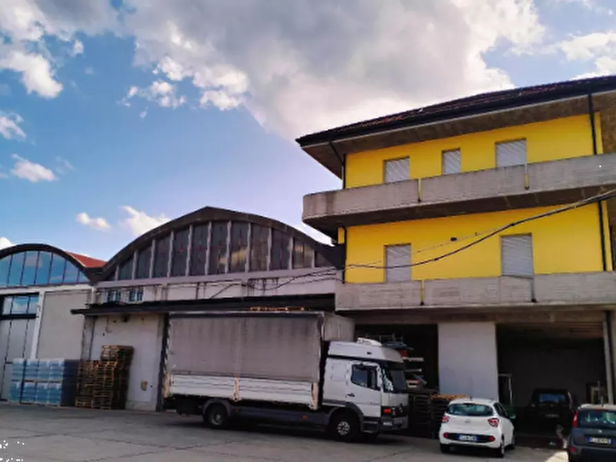 Immagine 2 di Appartamento in vendita  in Via Confine a Vignola