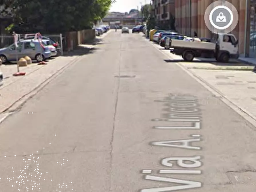 Immagine 12 di Appartamento in vendita  in Via A. Lincoln a Carpi