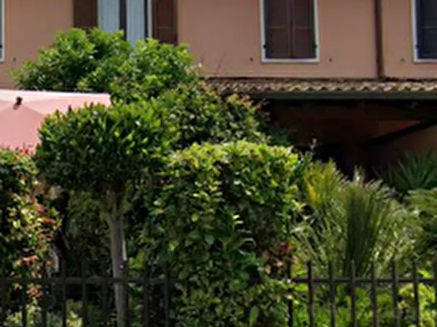 Immagine 3 di Villetta a schiera in vendita  in Via Risorgimento a Lazise