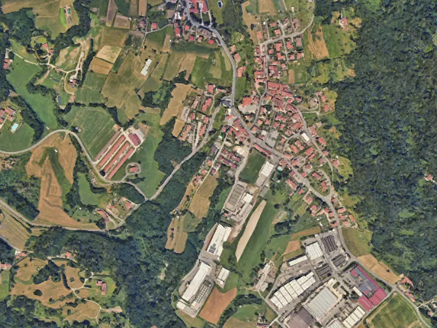 Immagine 10 di Terreno agricolo in vendita  in Via De Amicis a Castello Di Brianza