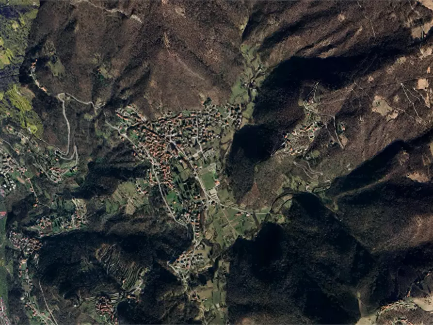 Immagine 9 di Appartamento in vendita  in Via Sarino a Carenno