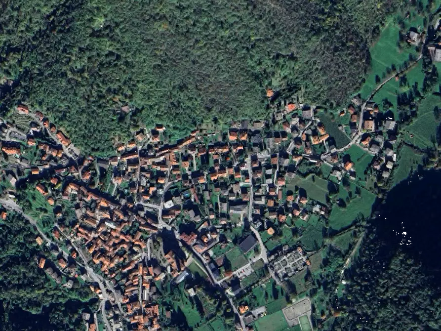 Immagine 5 di Appartamento in vendita  in Via Sarino a Carenno