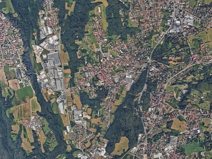 Immagine 6 di Appartamento in vendita  in Piazza Vittorio Emanuele II a Inverigo